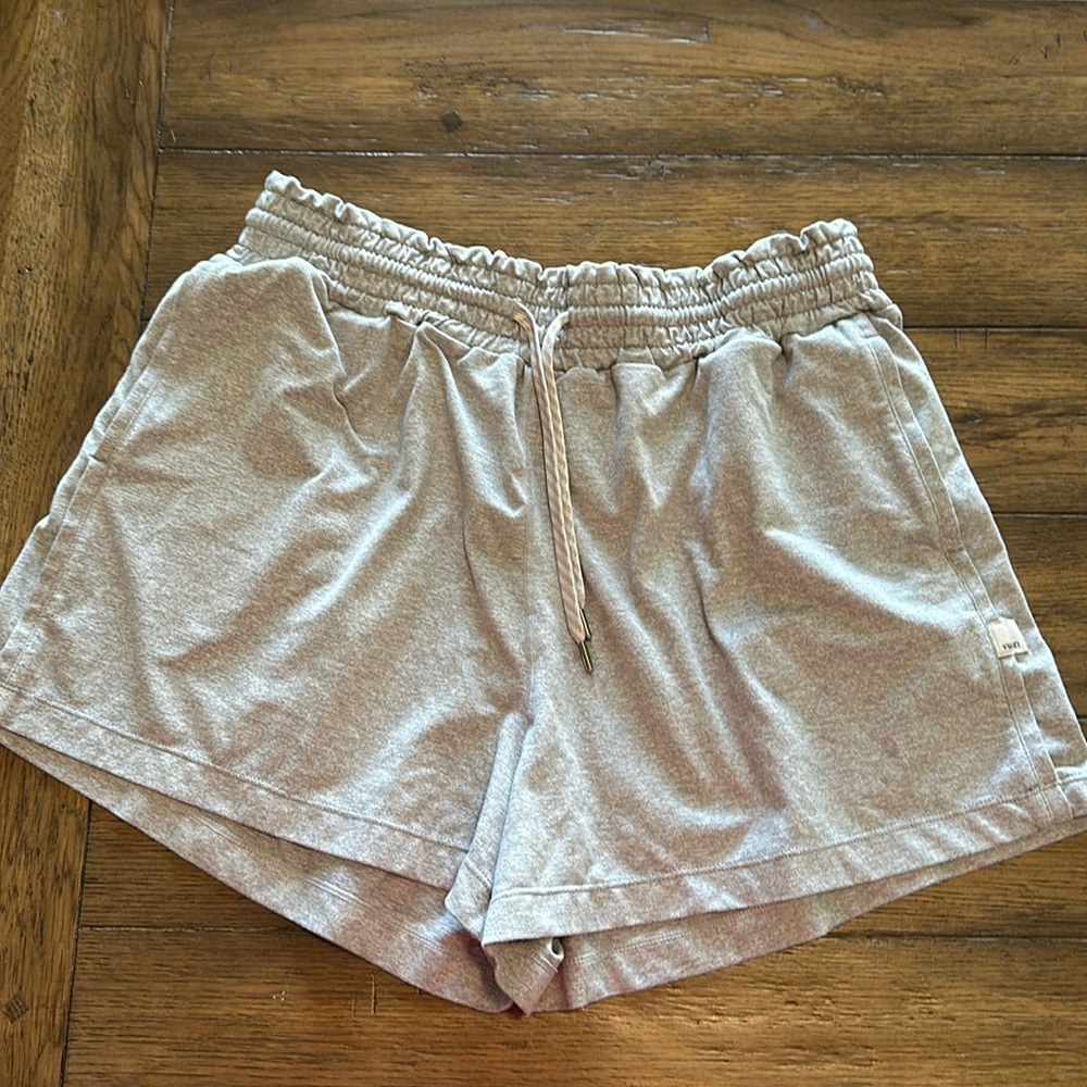 Vuori halo boxy short lounge shorts